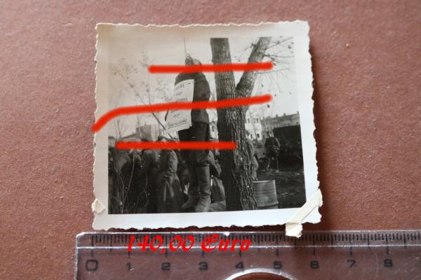 altes Foto - erhängter Partisan - Russland ?? wegen Brandstiftung